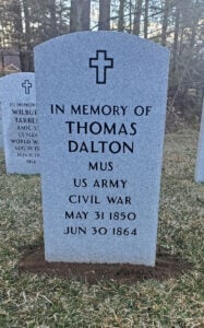 Gravestone reading: In Memory of Thomas Dalton, MUS, U.S. Army, Civil War, May 31 1850, Jun 30 1864